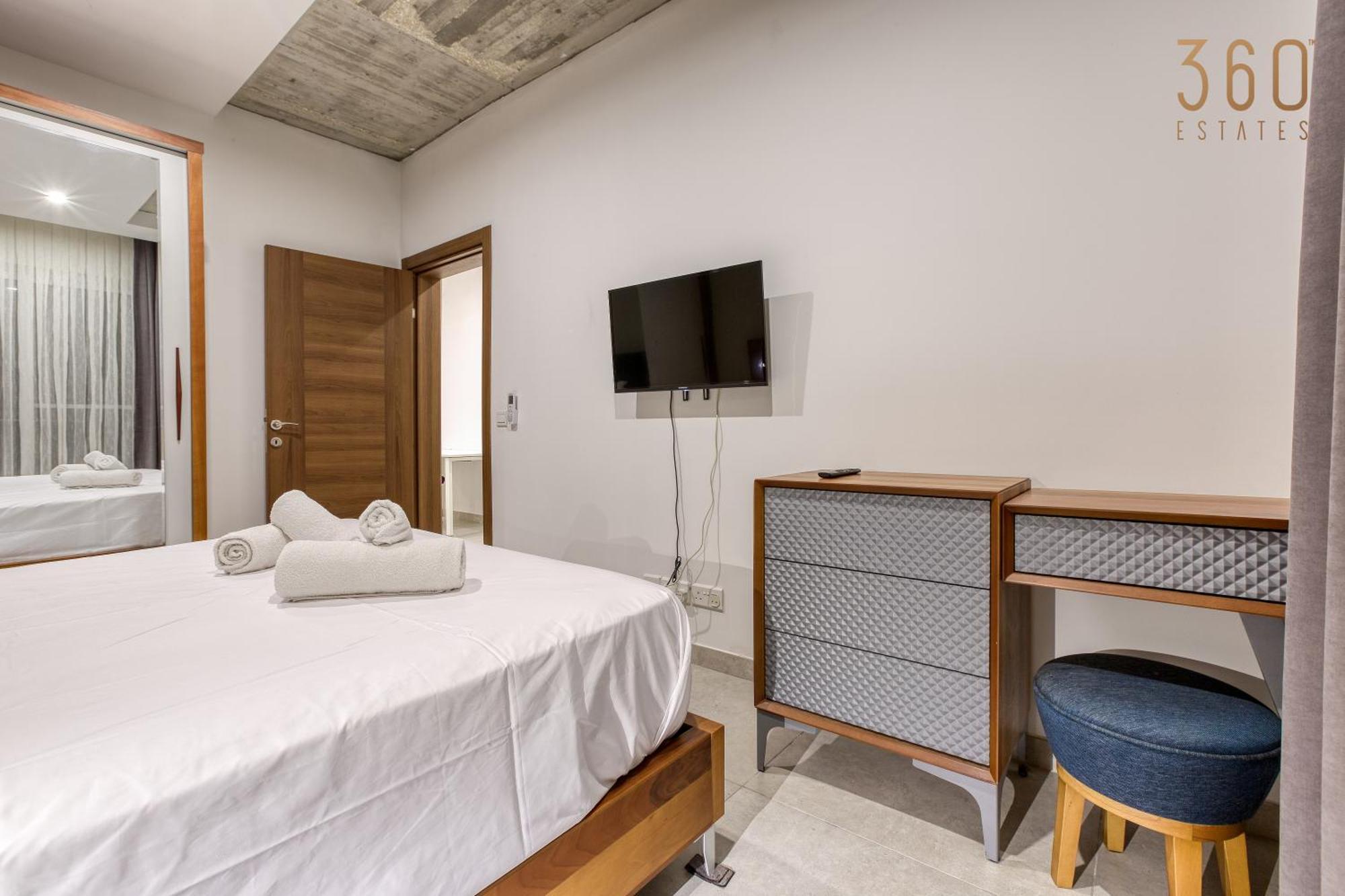 The Swieqi Poolside Suites Is-Swieqi Bagian luar foto