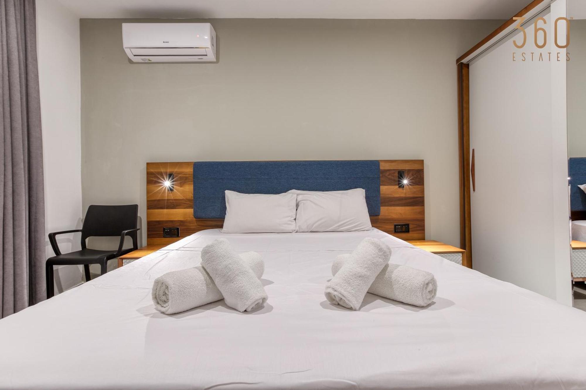 The Swieqi Poolside Suites Is-Swieqi Bagian luar foto