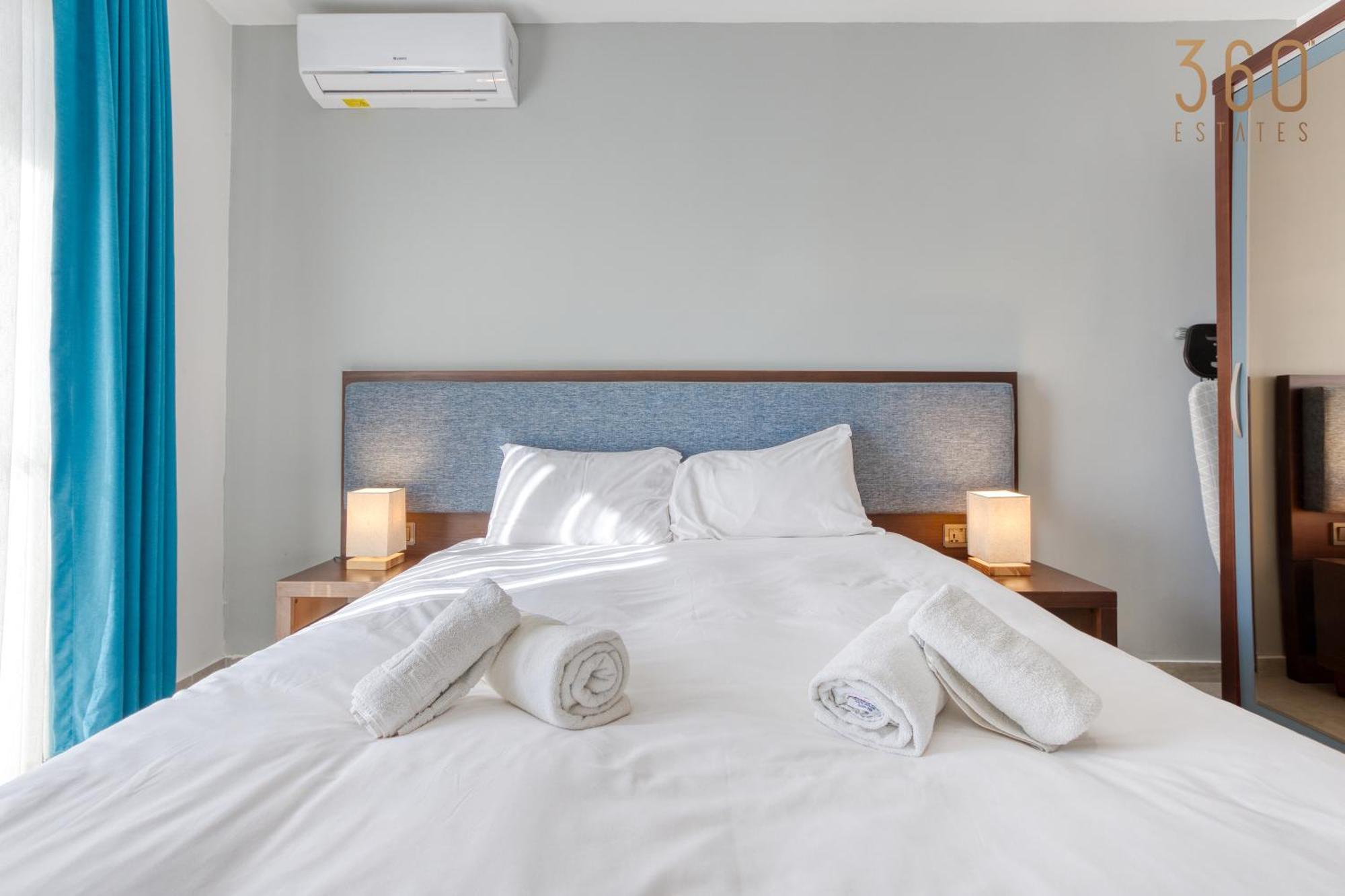 The Swieqi Poolside Suites Is-Swieqi Bagian luar foto
