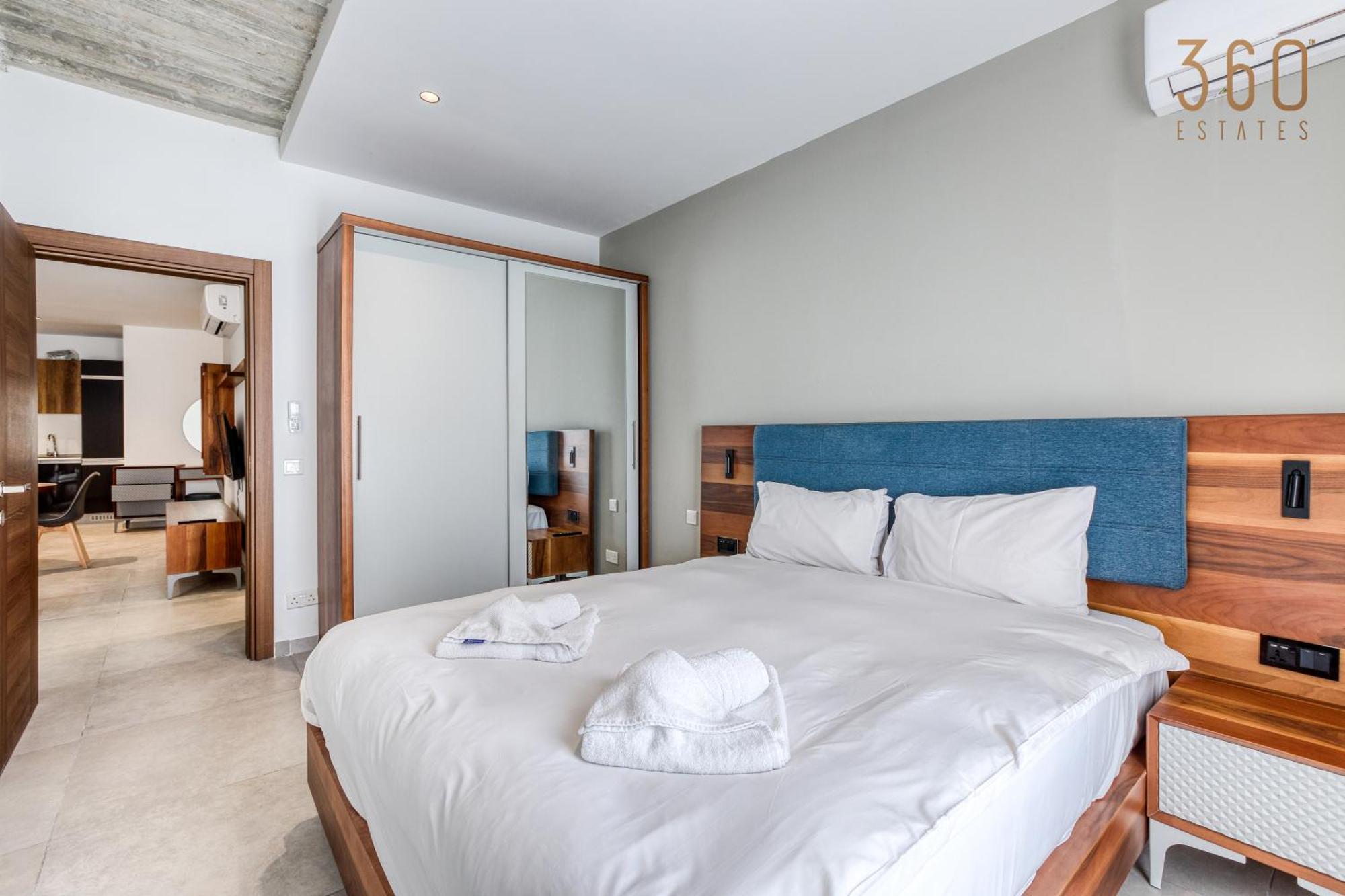 The Swieqi Poolside Suites Is-Swieqi Bagian luar foto