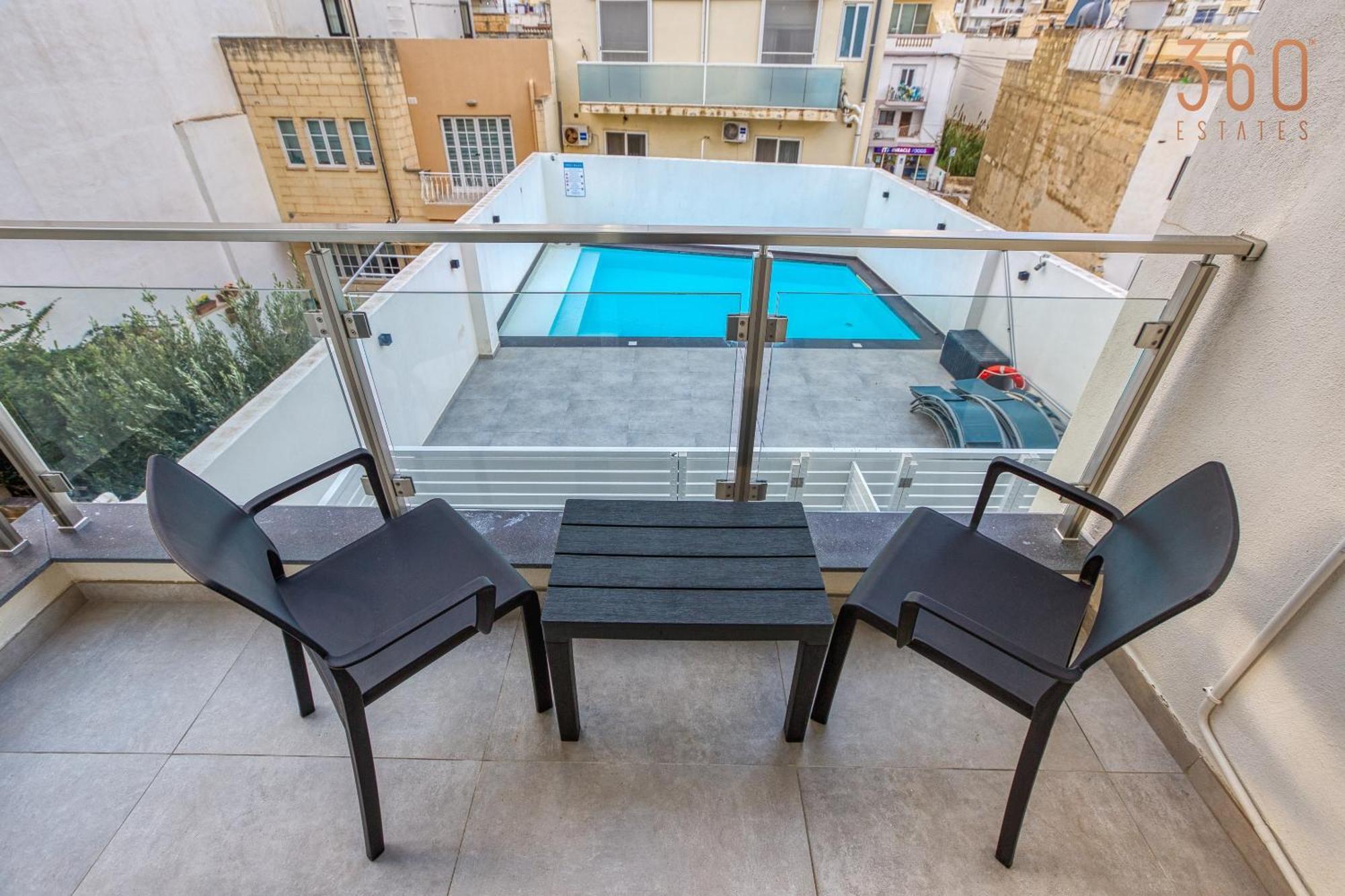 The Swieqi Poolside Suites Is-Swieqi Bagian luar foto